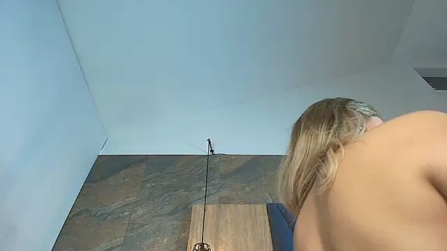 Barbiie_98 webcam
