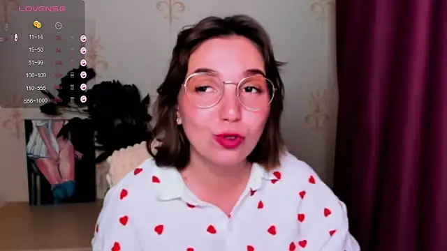 KindHazelHere_ webcam