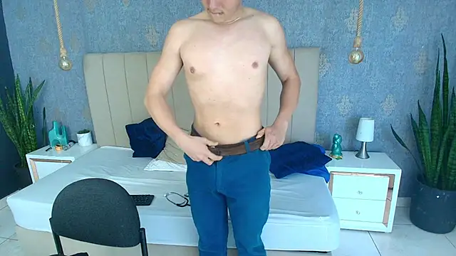 sexyboy_vc - SEXYBOY_VC's free webcam - UK Sex Cams