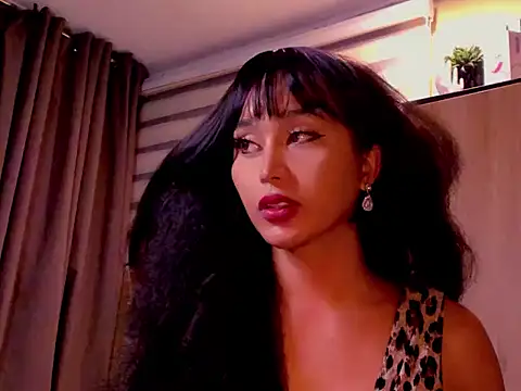yourcristinas - YOURCRISTINAS's free webcam - UK Sex Cams