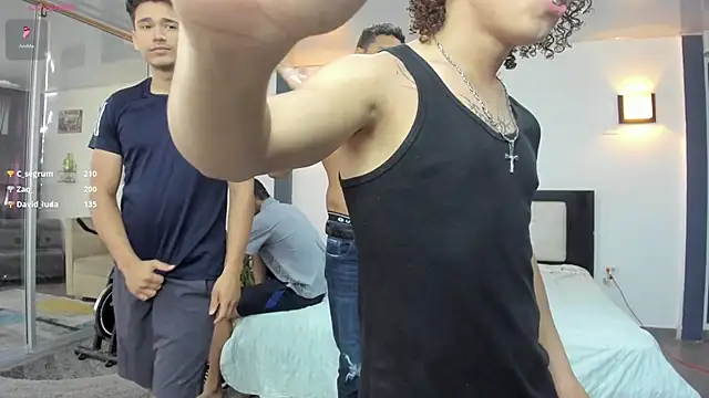 badguyss_bisex webcam
