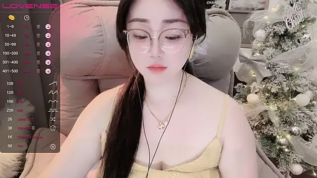 Monica-888 webcam
