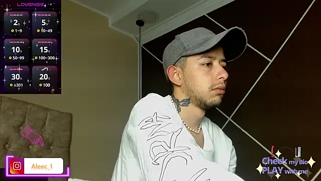 Aleecandrews webcam