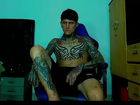 Sexy_BOY_Tatoo webcam