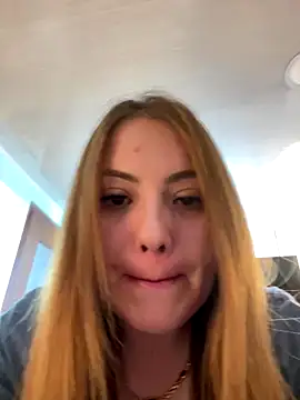 KatteAdams webcam