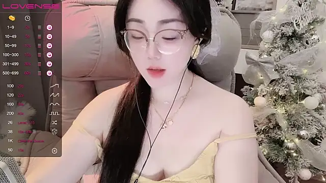 Monica-888 webcam