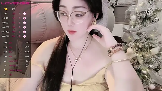 Monica-888 webcam
