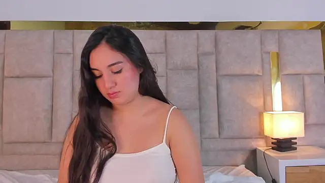 Mia_Thompson14 webcam
