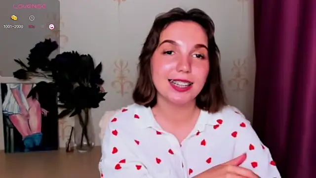 KindHazelHere_ webcam