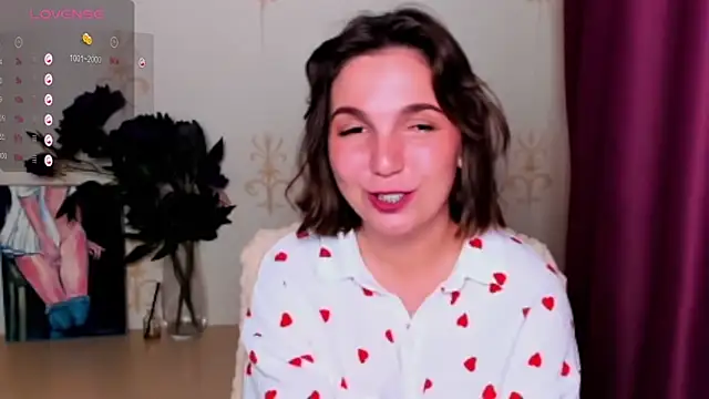 KindHazelHere_ webcam