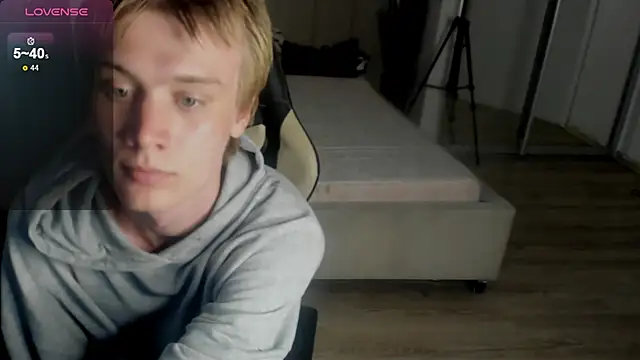 louie_evans on StripChat