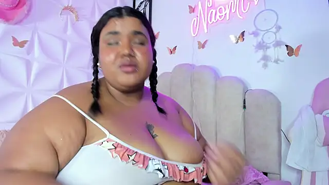 NaomiAsha webcam