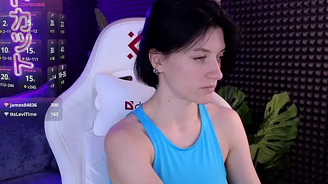 roxy_riot_ webcam