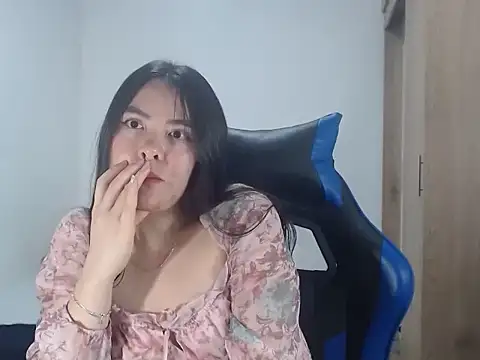 EloiseJun webcam
