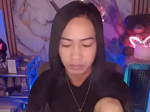Luna23_Love webcam