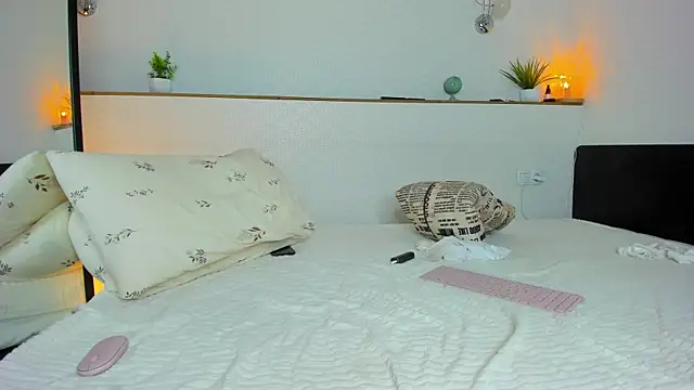 Charlottecardin webcam