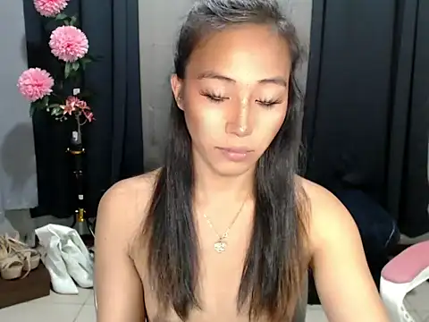 sweetiie_caren webcam