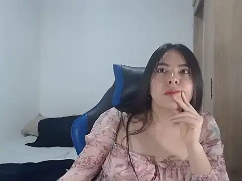 EloiseJun webcam