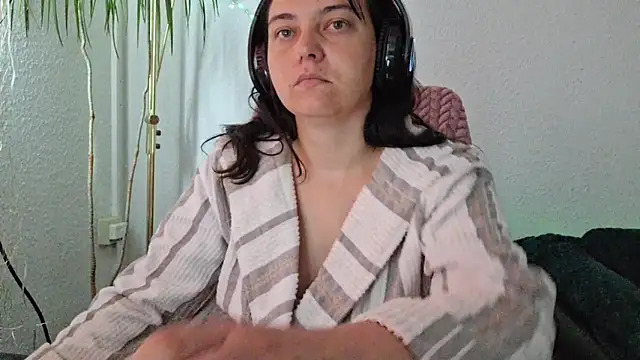 Cyndee_Winter webcam