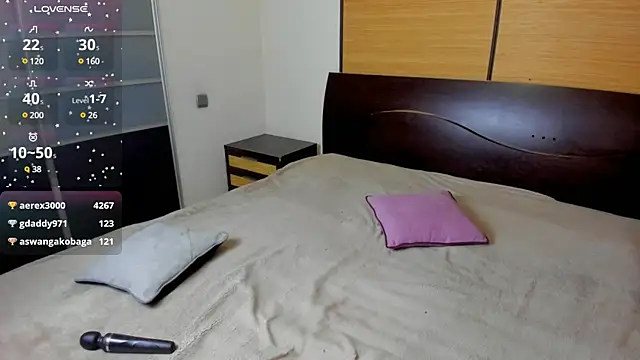 habibi_moon webcam