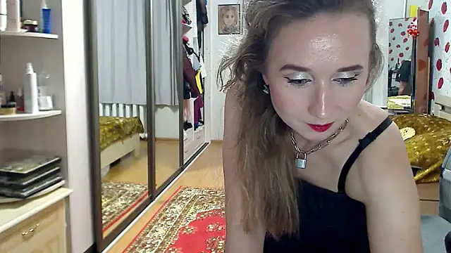 ClassyInna webcam