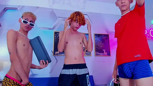 franyer_and_guys webcam