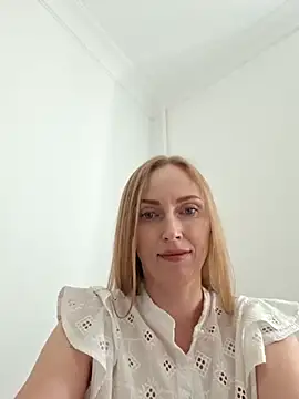 Alicia_Meov