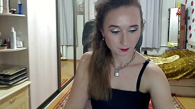 ClassyInna webcam