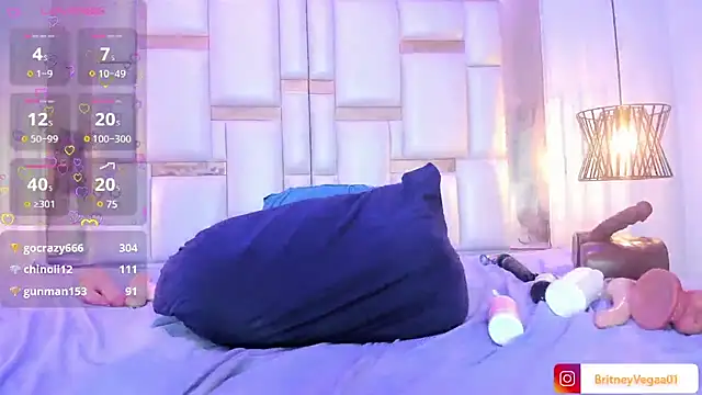 BritneyVega webcam