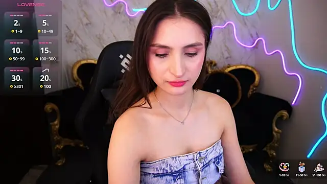 JanieFoxy webcam