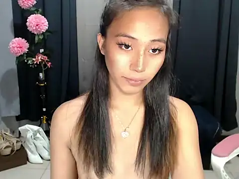 sweetiie_caren webcam