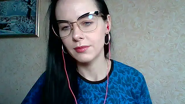 LuminousLady webcam