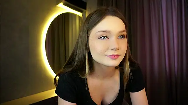 MoiraEmbry webcam