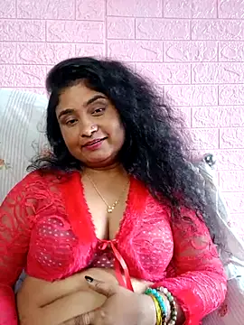 hornyriyanka's Stripchat show and profile