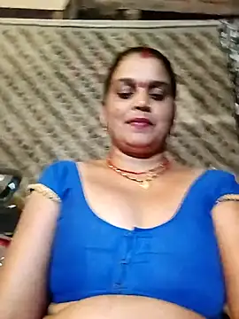HOTSIYA21 webcam