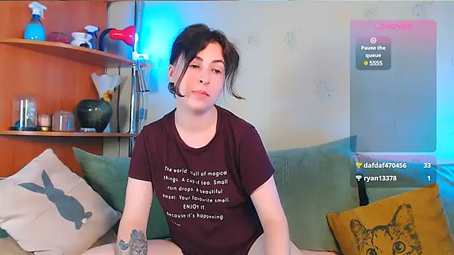 Caroline1995 webcam