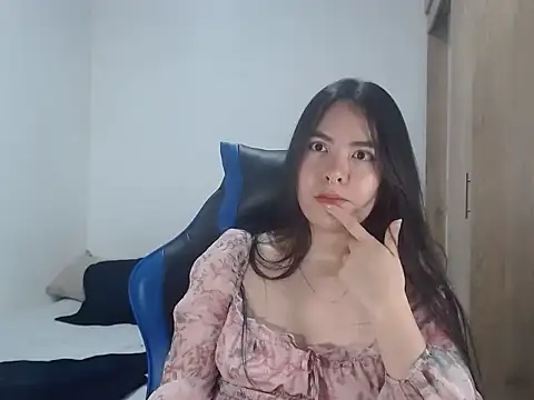 EloiseJun webcam