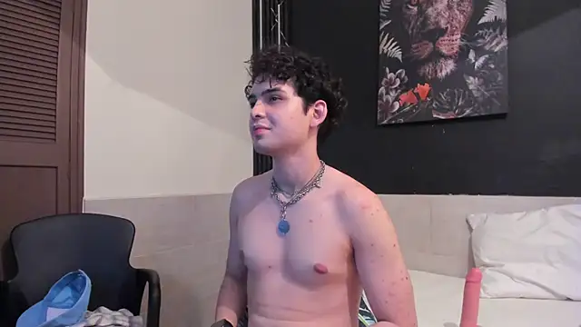AZZREL_ETHANN webcam