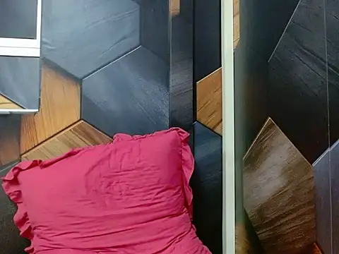 IndianEmpress webcam