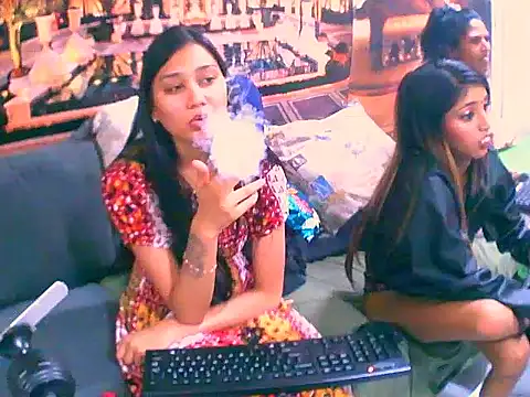 IndianPrettySmile webcam