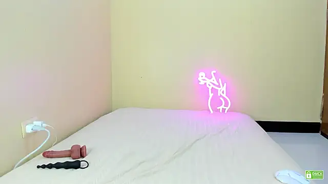 sweetcum_eris webcam