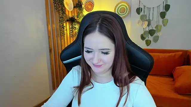 MiraEvansi webcam