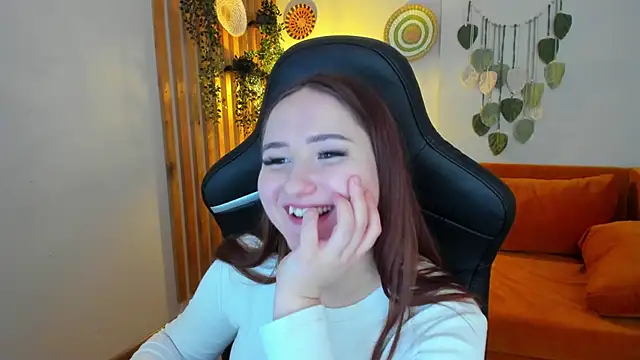 MiraEvansi webcam