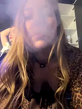 MiaEuphoria_ webcam