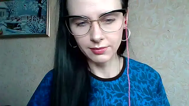 LuminousLady webcam