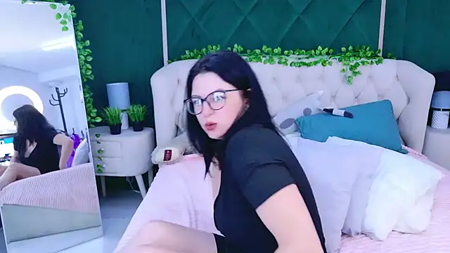 Nina_Stane webcam