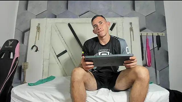 Adammendoza34 webcam