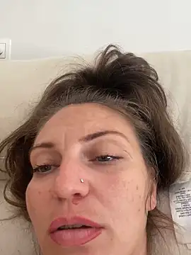 Crystal_Vibe webcam