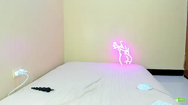 sweetcum_eris webcam