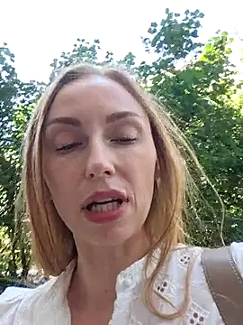 Alicia_Meov